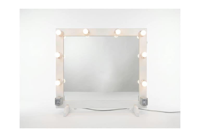 Make-up mirror with bulbs 100×80 cm