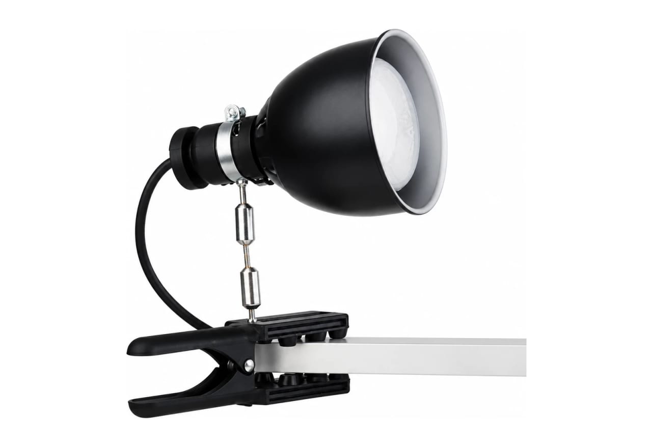 500 W Photoflood lamp for set use