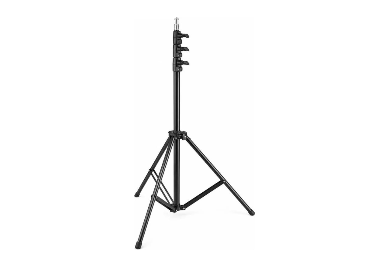 Adjustable tripod light stand