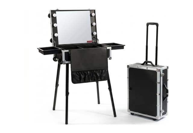Small flycase make-up mirror kit with lights
