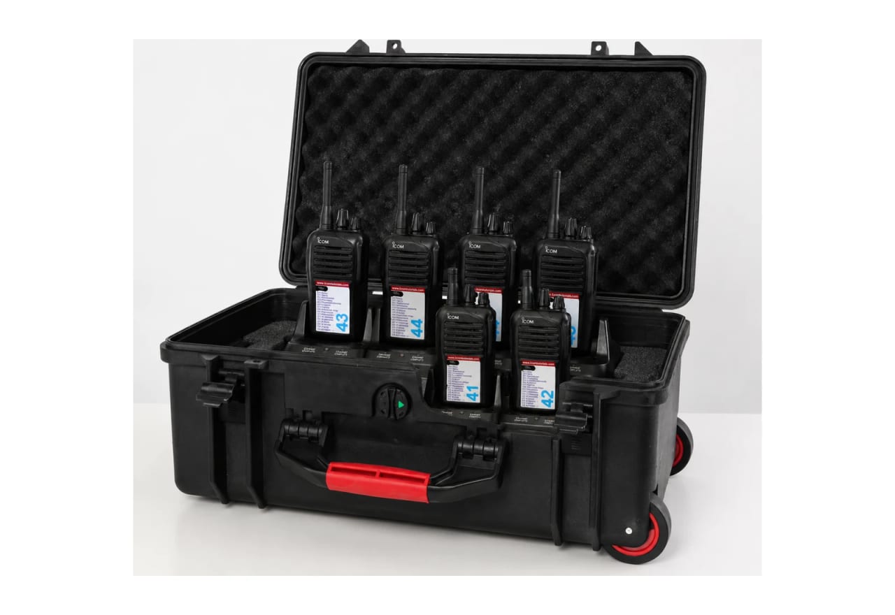 Icom walkie-talkie kit with case and chargers